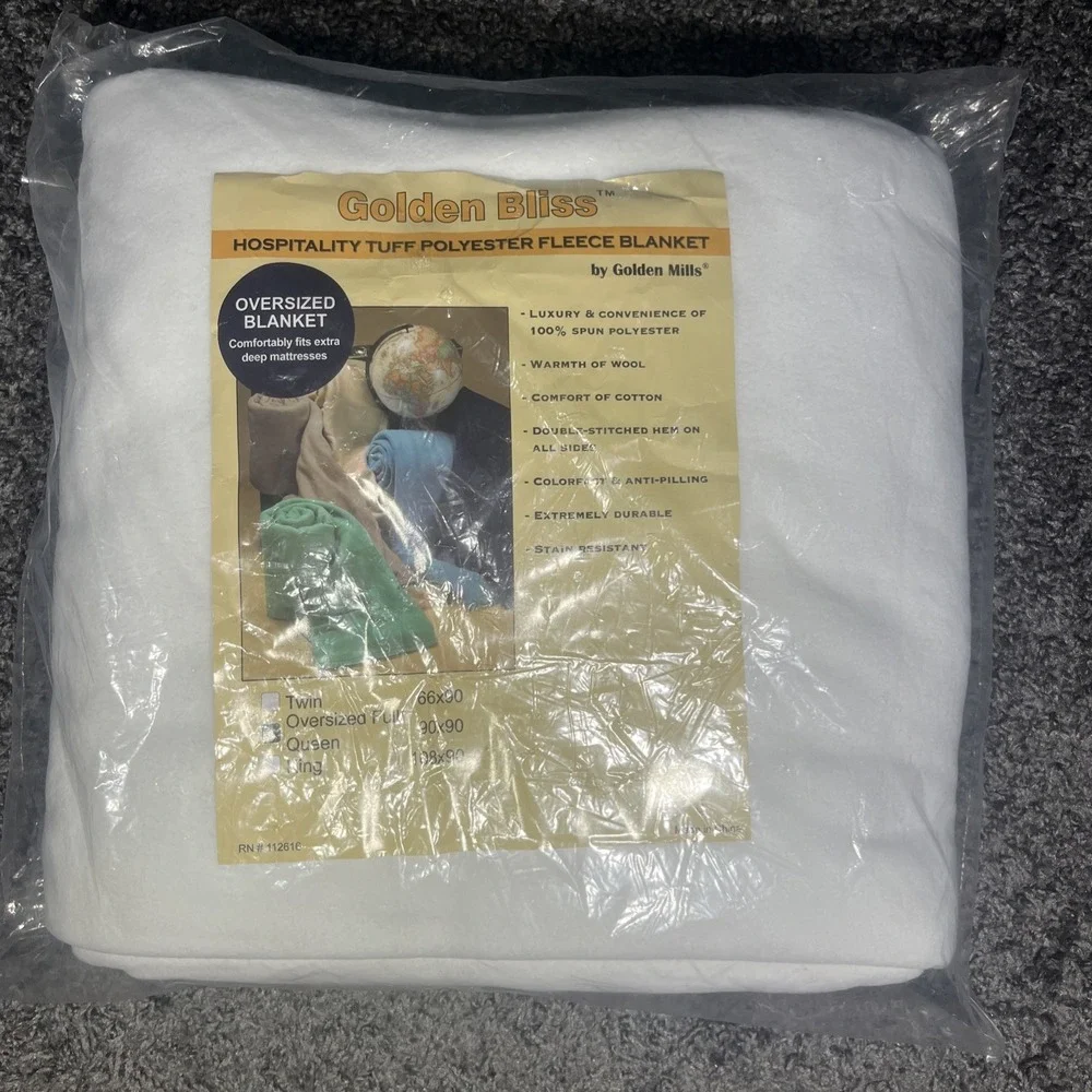 Golden Mills Bliss Fleece Blanket Queen 90‎ X 90 White New